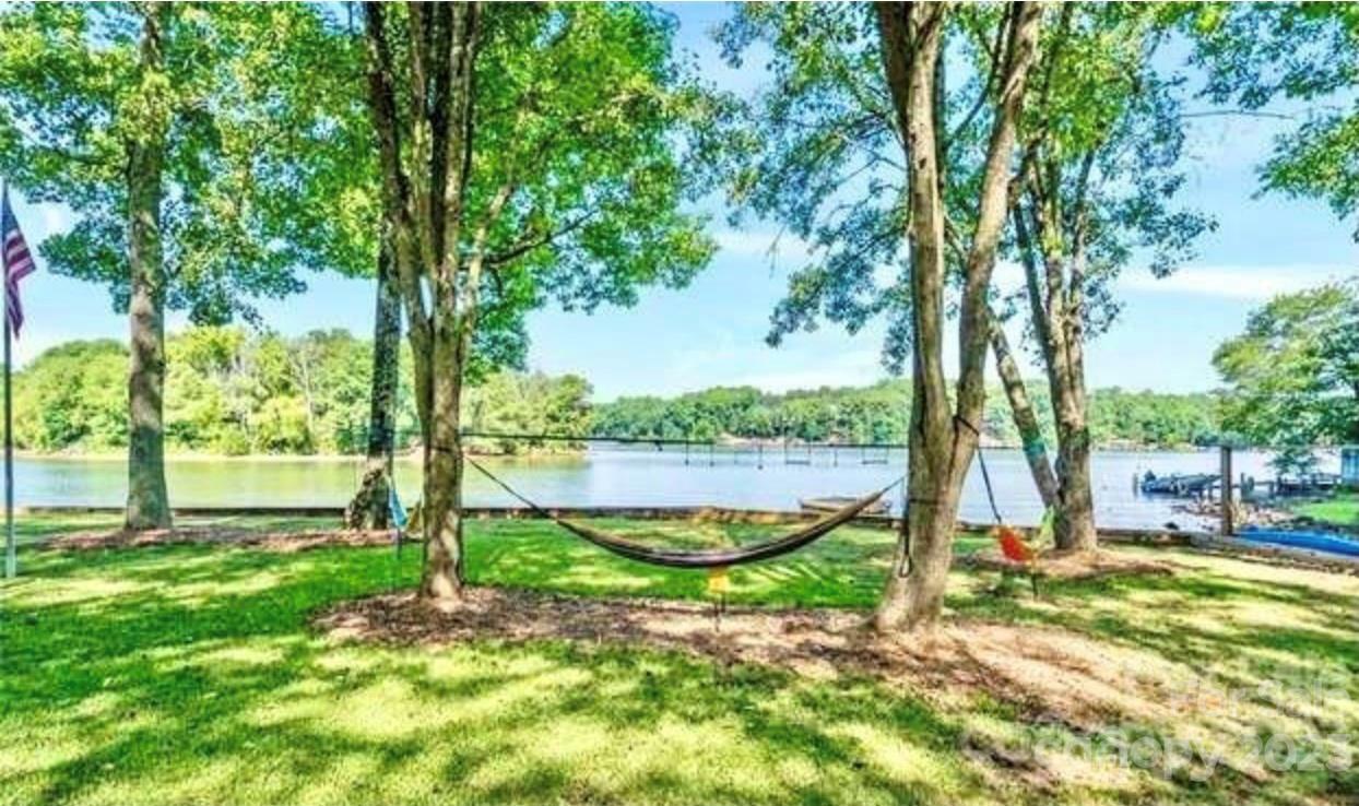 Property Photo: 9737 Hatfield Road NC 28278