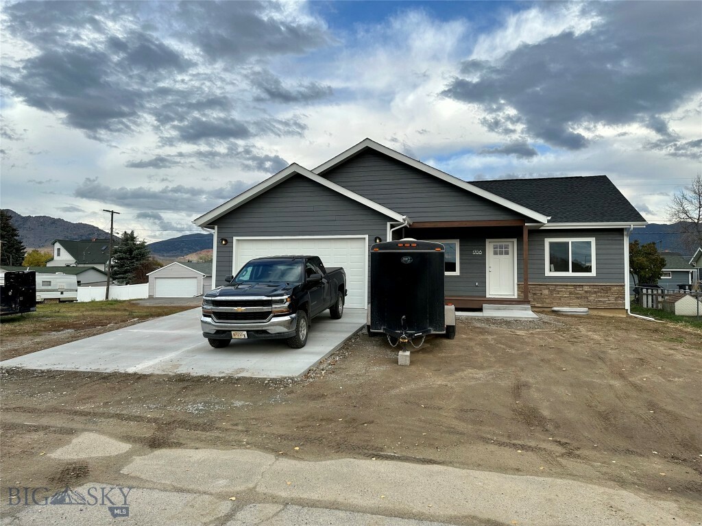 Property Photo:  1708 S Arizona Street  MT 59701 