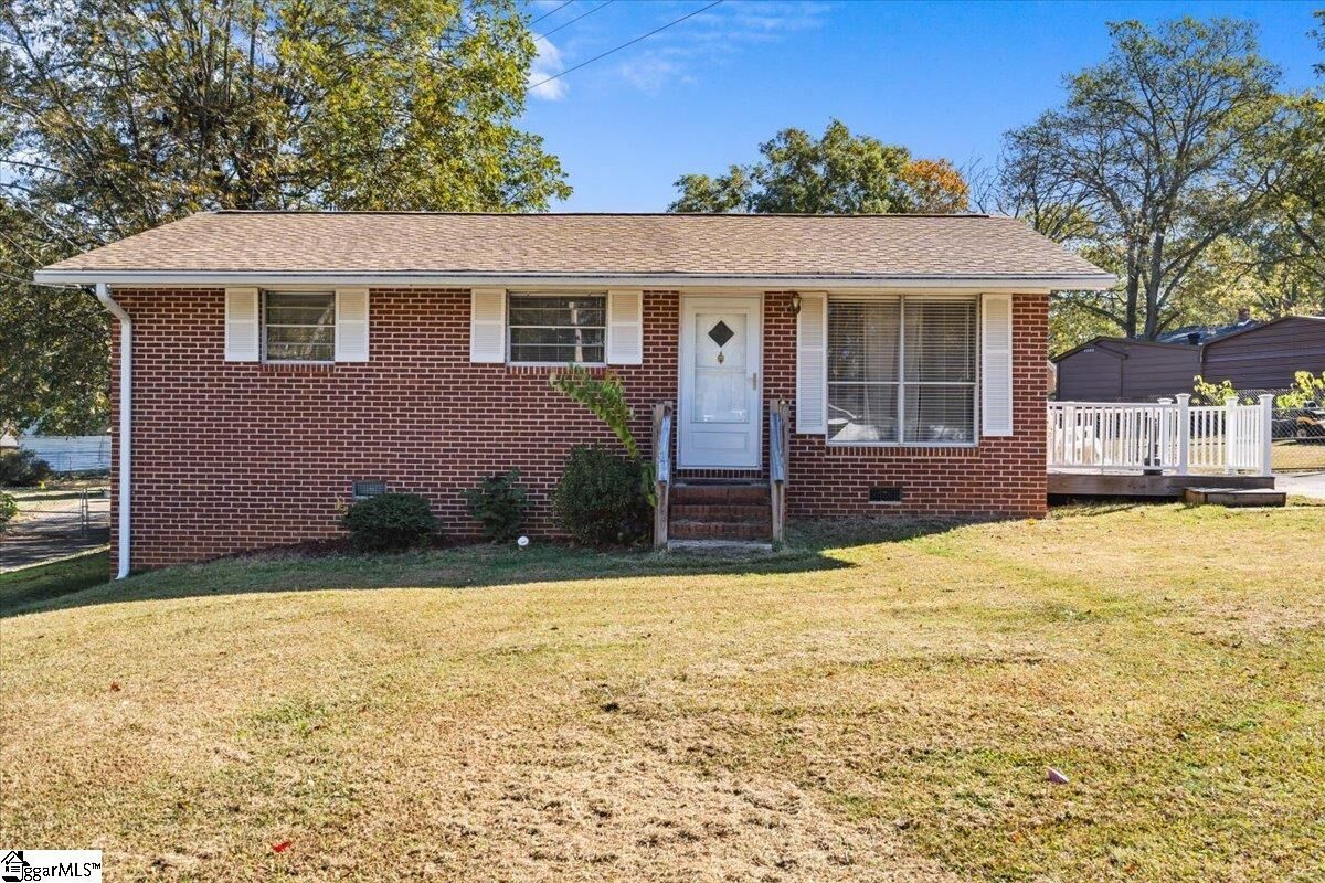Property Photo: 109 Anzio Street SC 29640