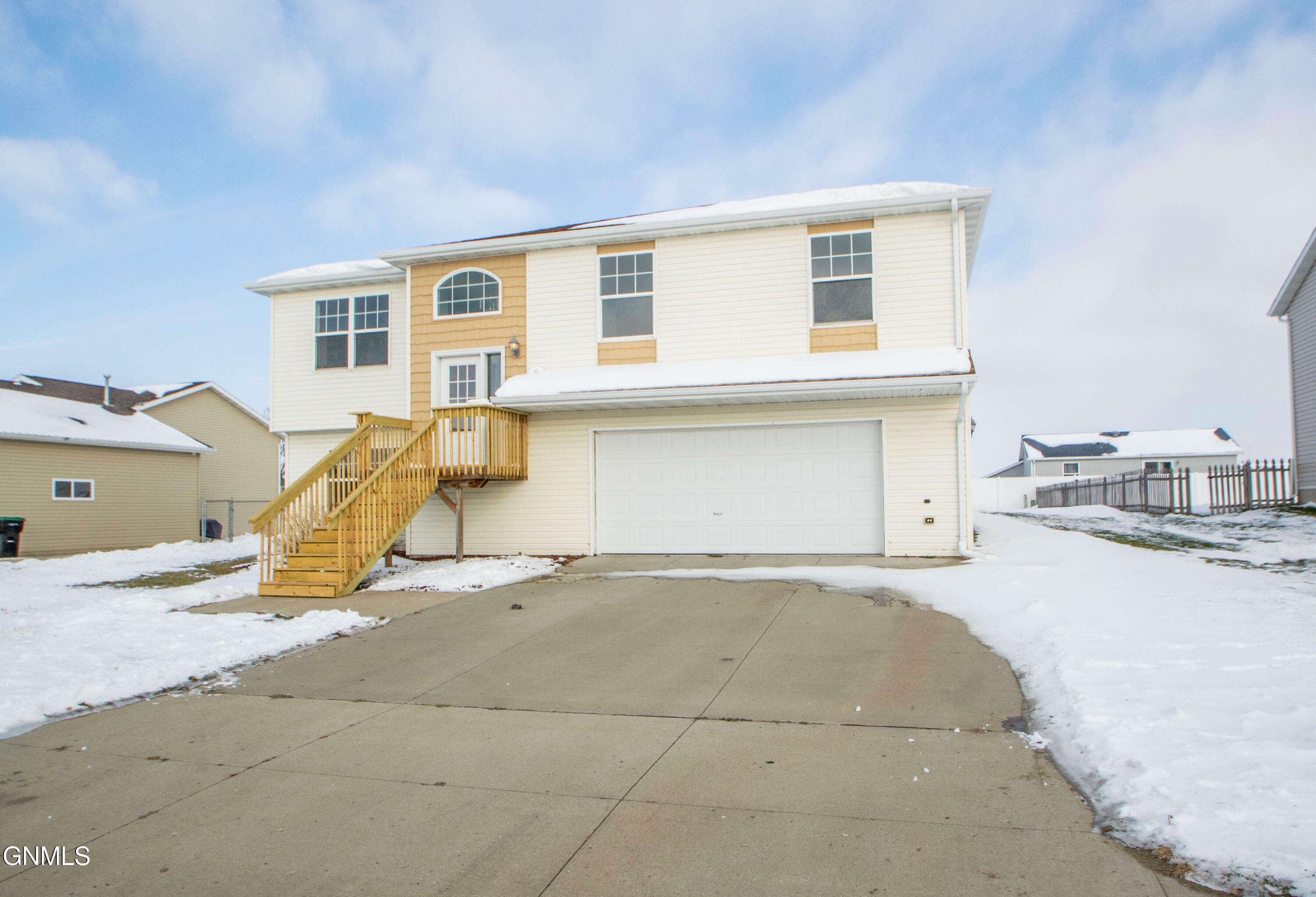 Property Photo:  140 Dolan Drive  ND 58504 