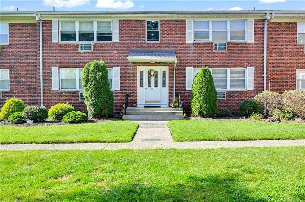 Property Photo:  237 N Middletown Road B  NY 10965 