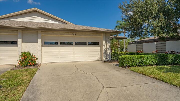 Property Photo: 5757 Lake Breeze Court 16 FL 34233