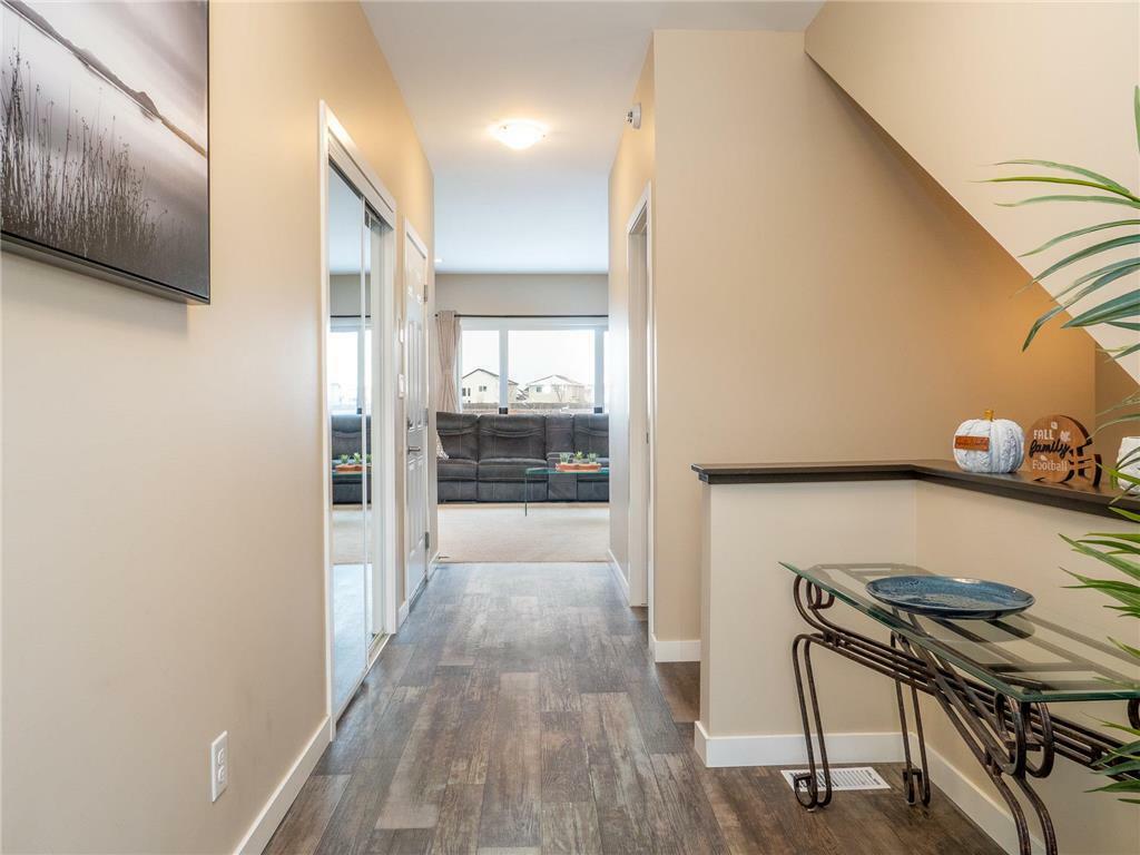 Property Photo: 16 Cherrywood Road MB R3Y0T1