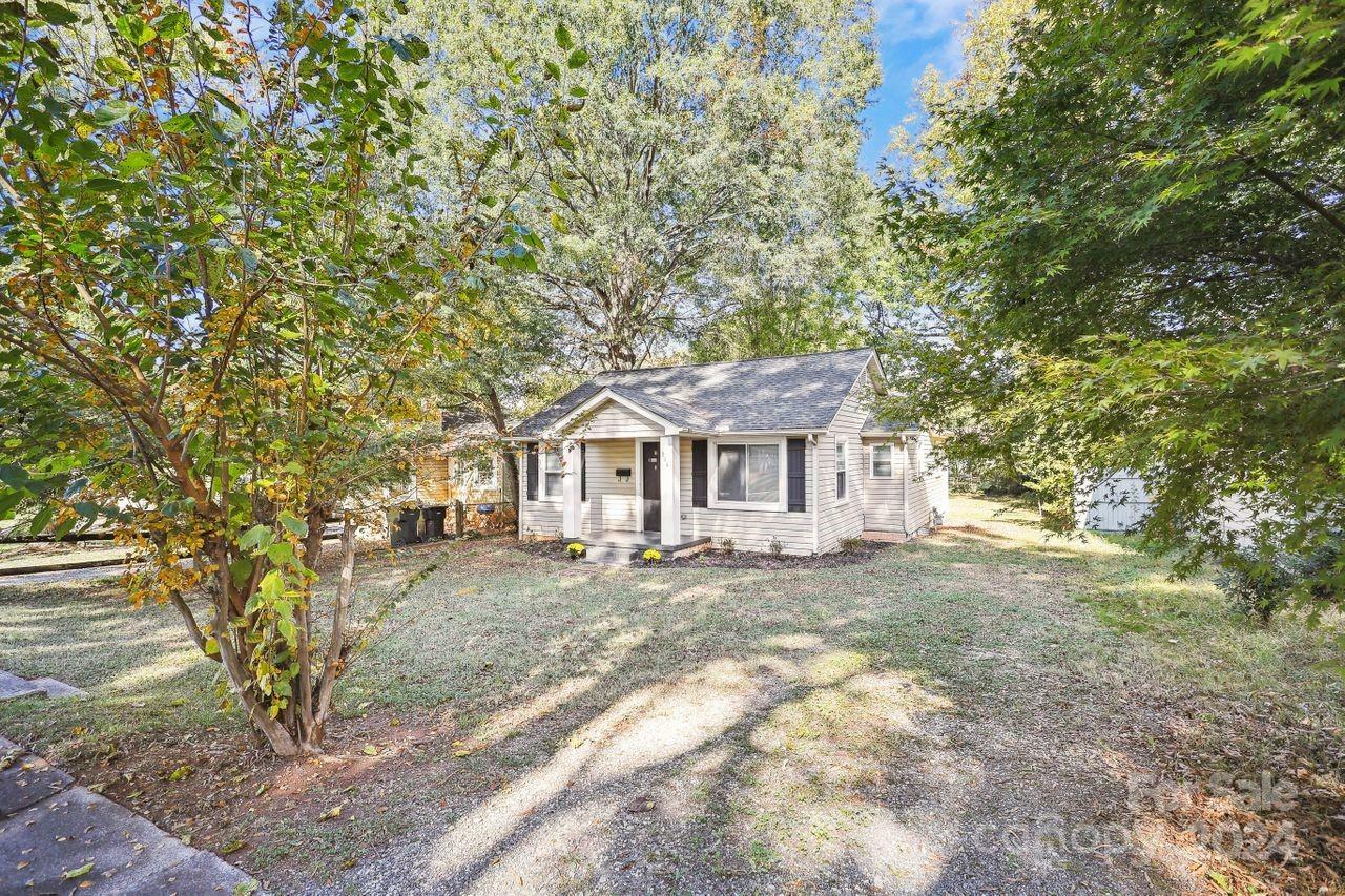 Property Photo:  844 Macarthur Street  SC 29730 