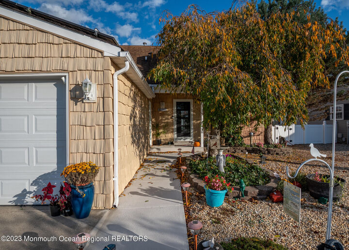 106 Moorage Avenue  Bayville NJ 08721 photo
