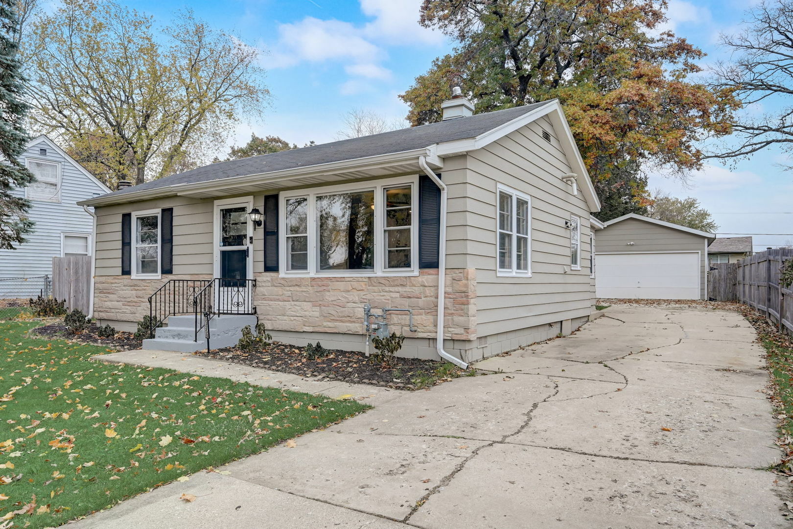 Property Photo:  33258 N Battershall Road  IL 60030 