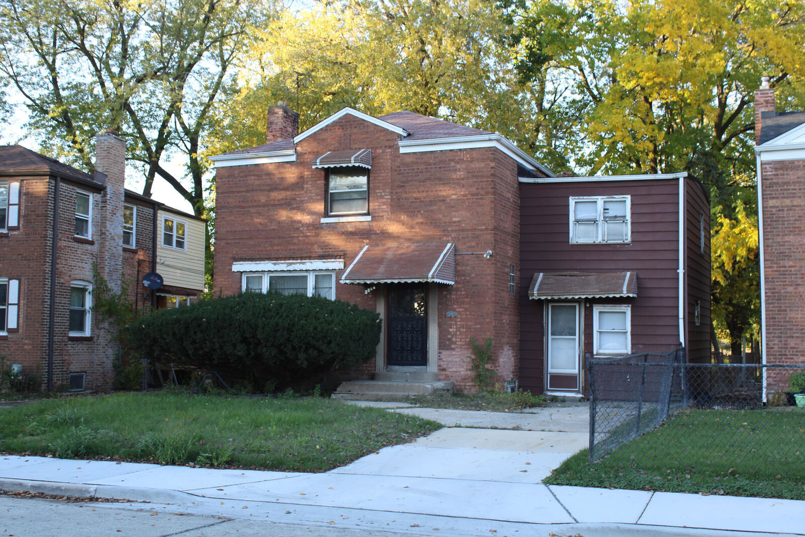 Property Photo: 2506 E 98th Street IL 60617