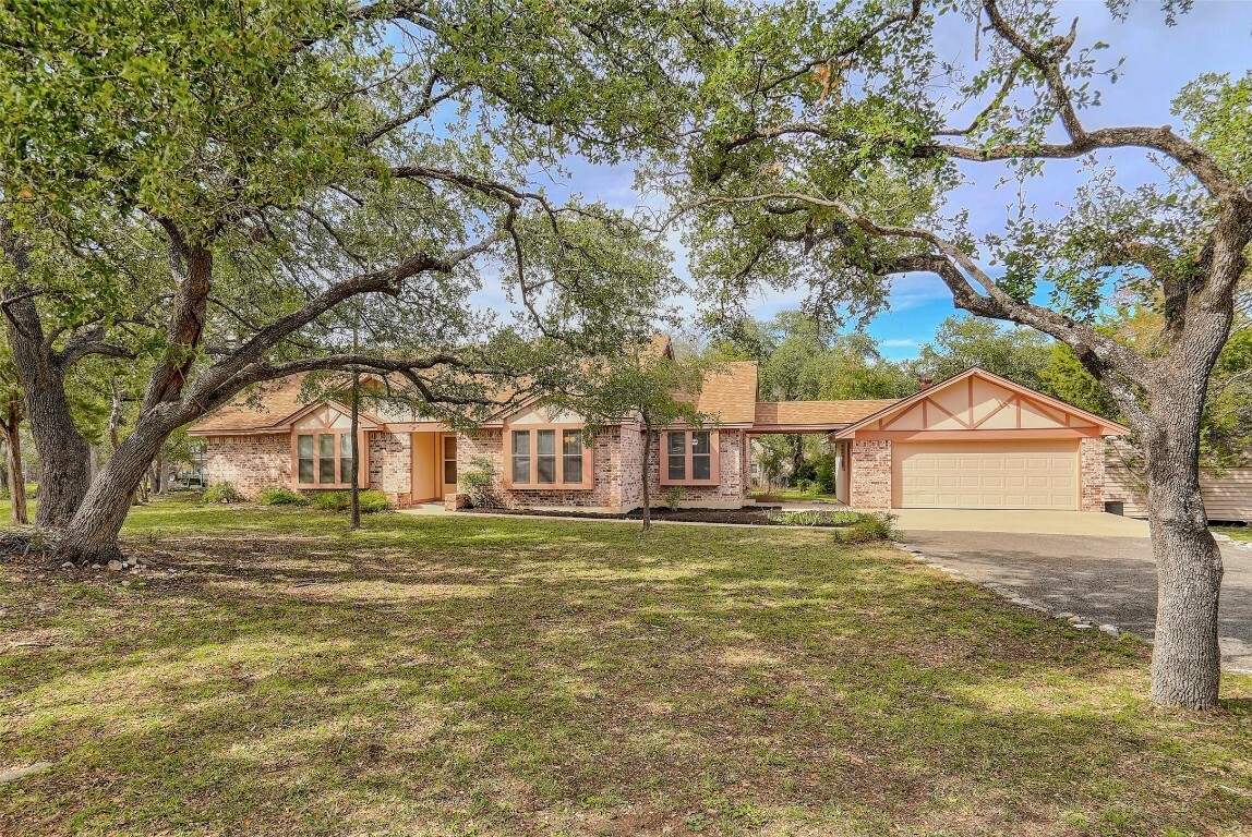 Property Photo:  301 W Esparada Drive  TX 78628 