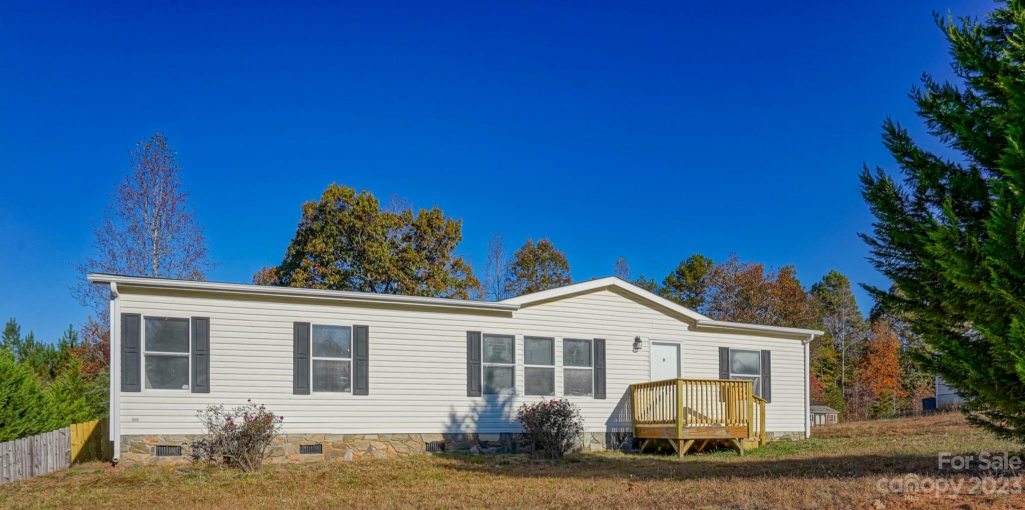 Property Photo:  1090 Canada Drive  NC 28034 