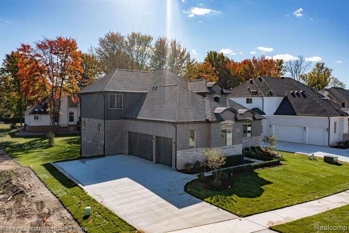 Property Photo: 11948 Encore Court MI 48315