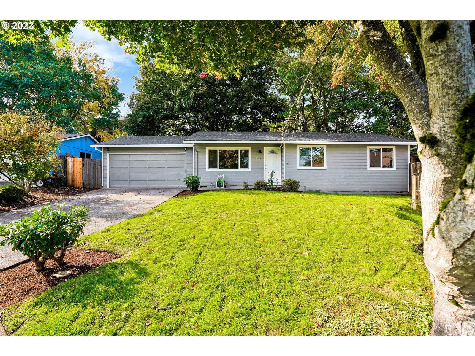 Property Photo:  5302 Nestucca Ct S  OR 97306 