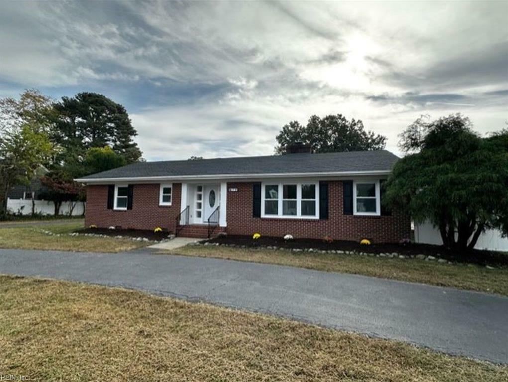 Property Photo:  18 Elm Avenue  VA 23601 