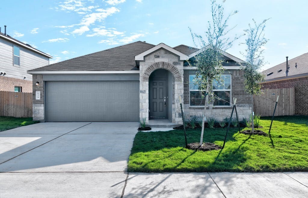 Property Photo: 628 Waterway Avenue TX 78756