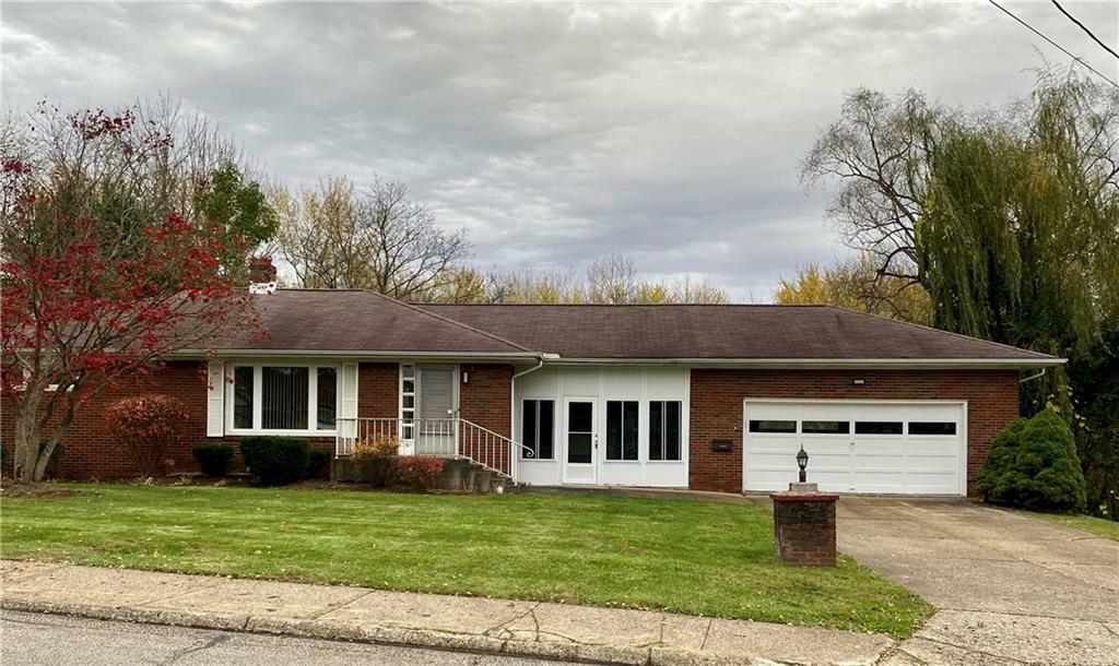 Property Photo:  265 E Lakeview Boulevard  PA 16504 