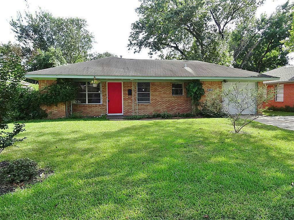 Property Photo:  5021 Nina Lee Lane  TX 77092 