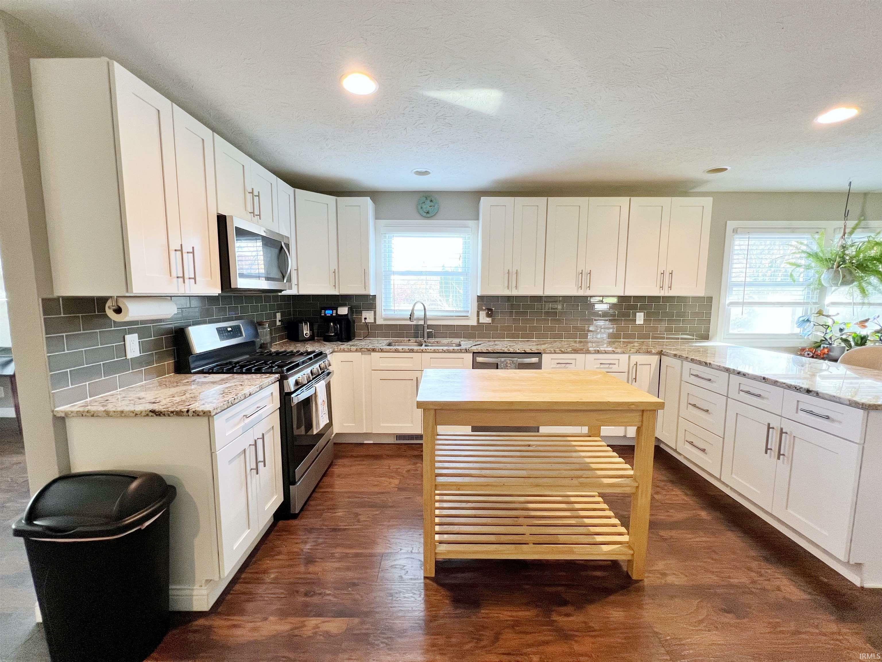 Property Photo: 1520 E 430 S Streets IN 47909