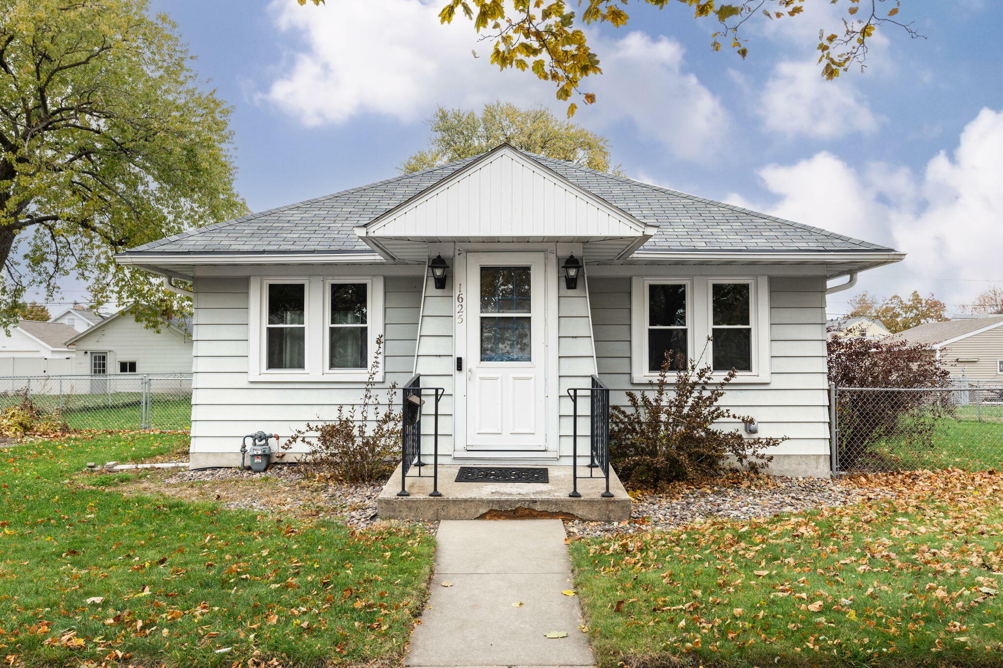 Property Photo:  1625 Weston St  WI 54601 