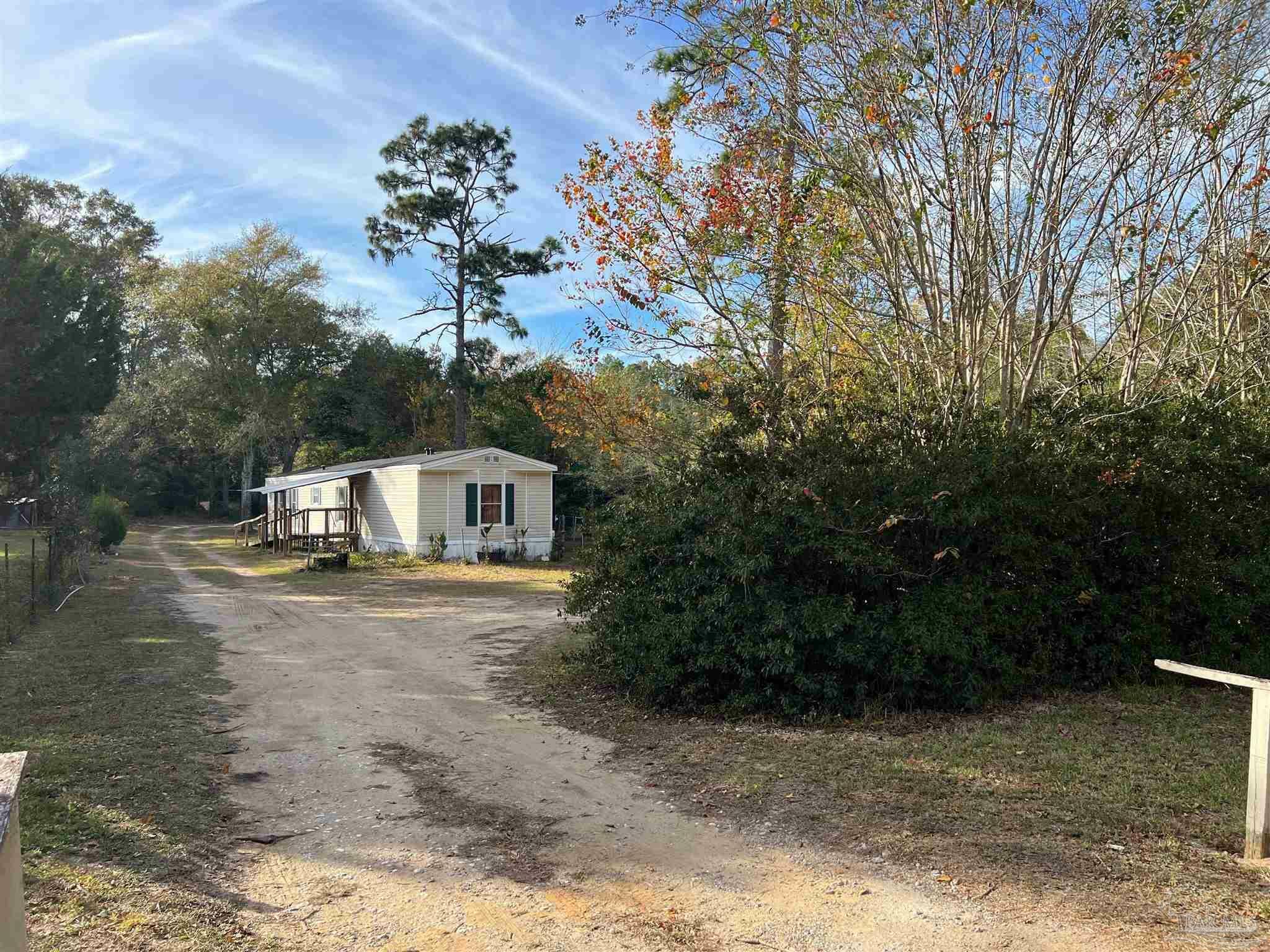 Property Photo:  497 Annie Bell Dr  FL 32533 