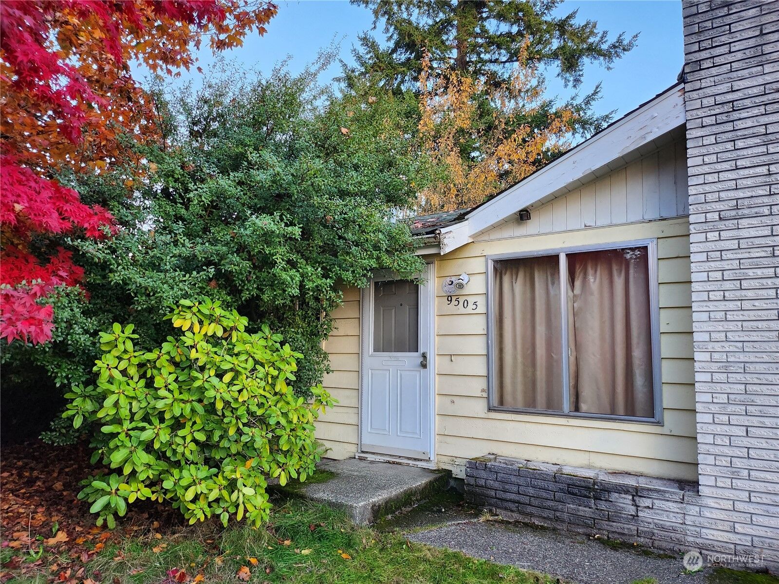 House for sale in Everett 9505 Holly Drive, Everett, WA 98204