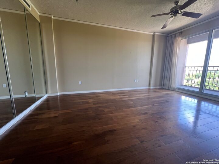 Property Photo: 1 Towers Park Ln 1004 TX 78209