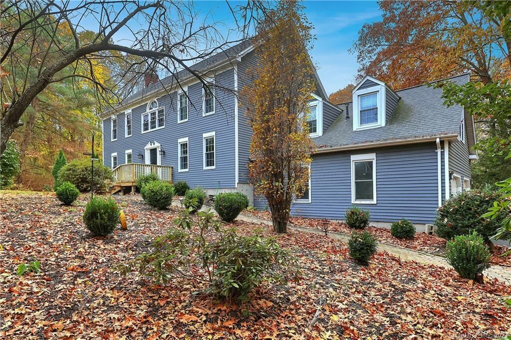 Property Photo:  4 Pine River Road  CT 06492