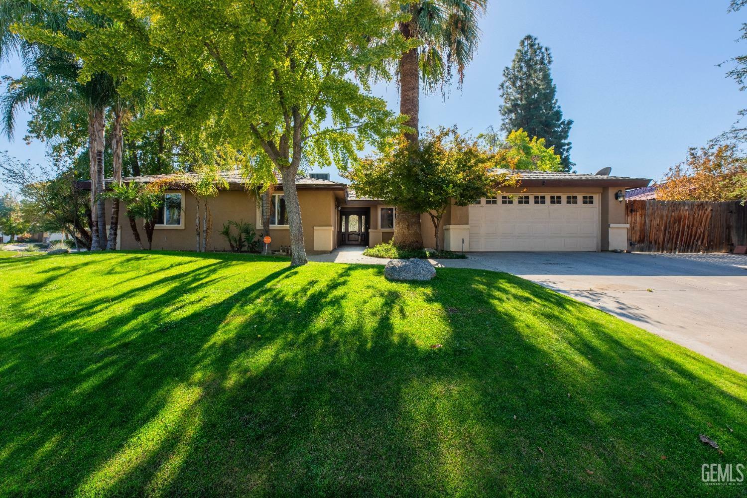 Property Photo:  7100 Tioga Court  CA 93309 