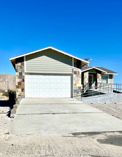 Property Photo:  13404 Fremontia Road  CA 92282 