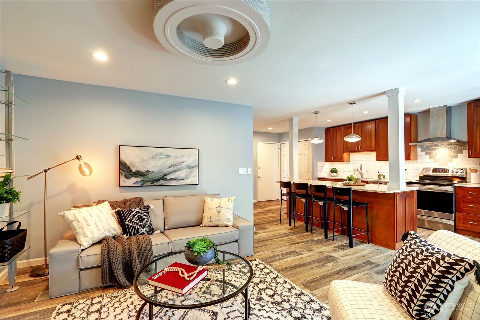 Property Photo:  11637 100th Avenue NE 1C  WA 98034 