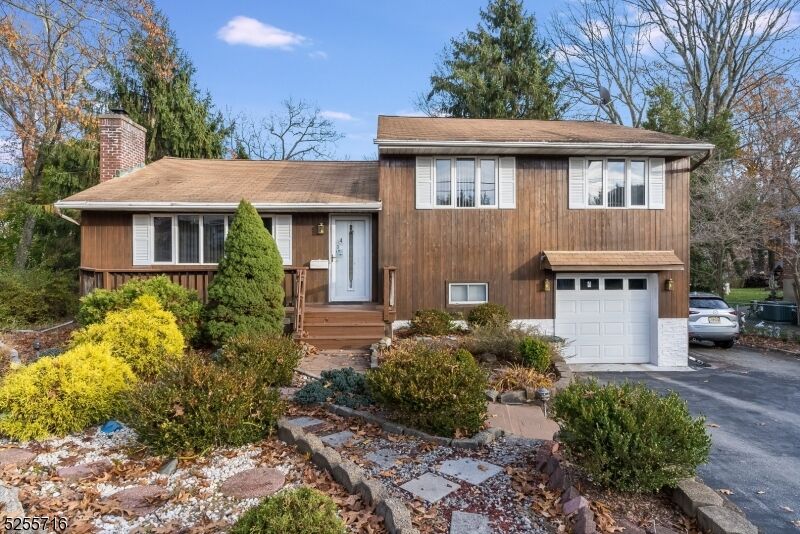 Property Photo:  4 Woodland Ave  NJ 07405 