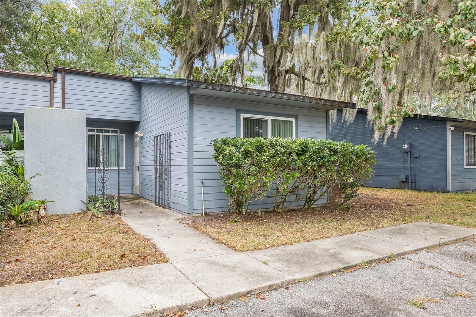 Property Photo:  2913 SW 39th Avenue  FL 32608 