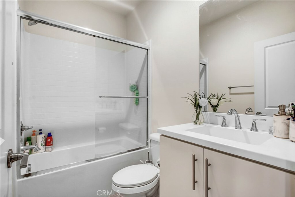 Property Photo:  28513 Foothill Way  CA 91350 