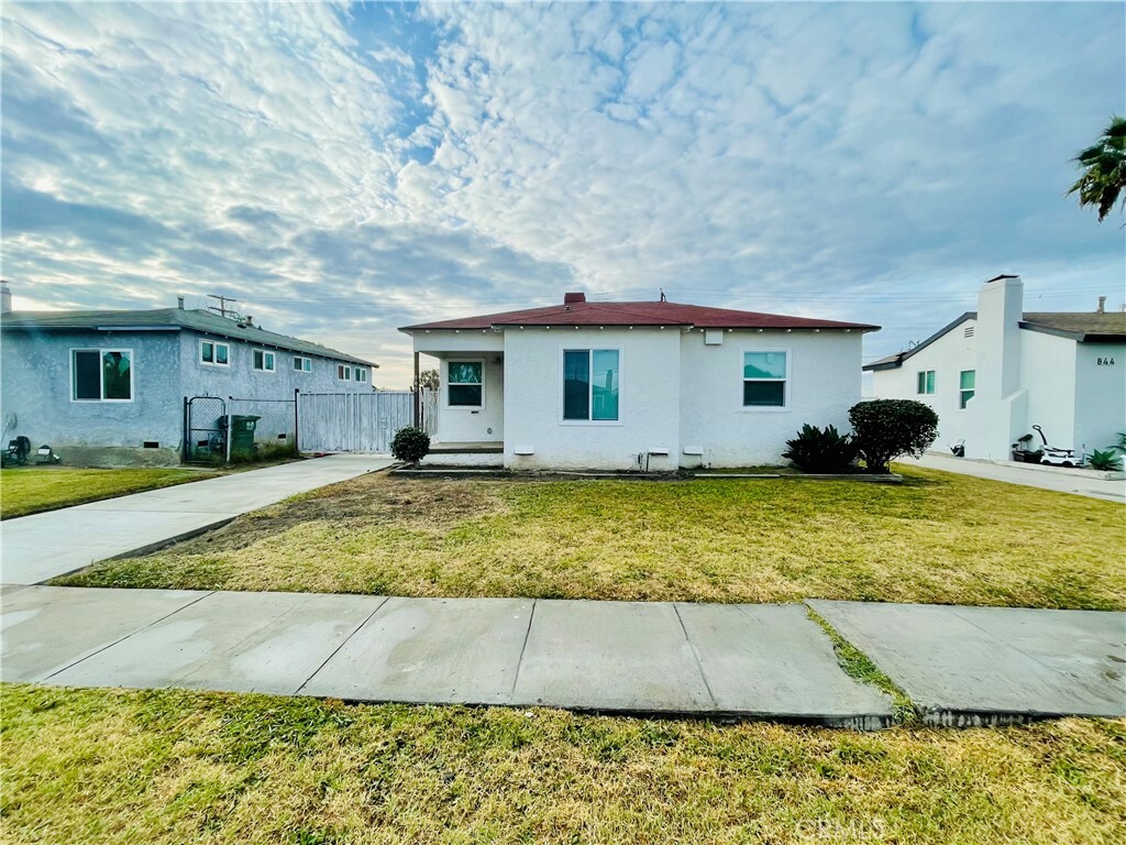 Property Photo:  840 W 127th Place  CA 90222 