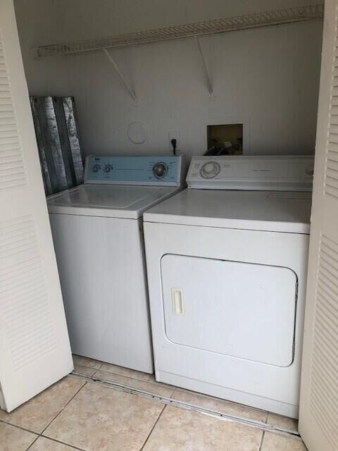 Property Photo:  1401 Village Boulevard 514  FL 33409 