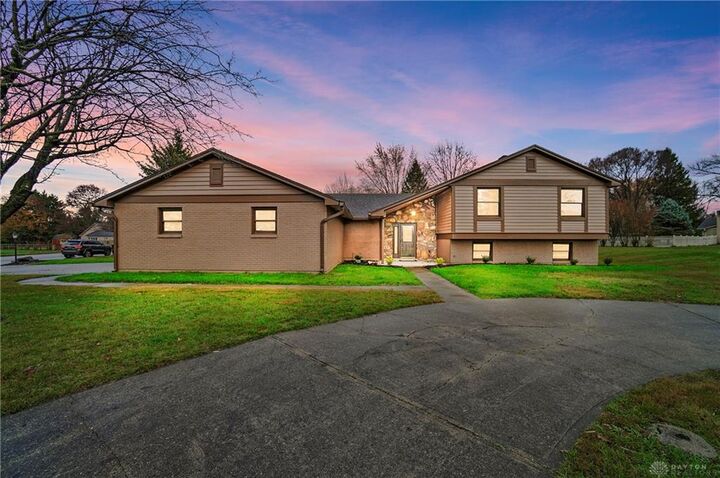 2100 Pelwood Drive  Dayton OH 45459 photo