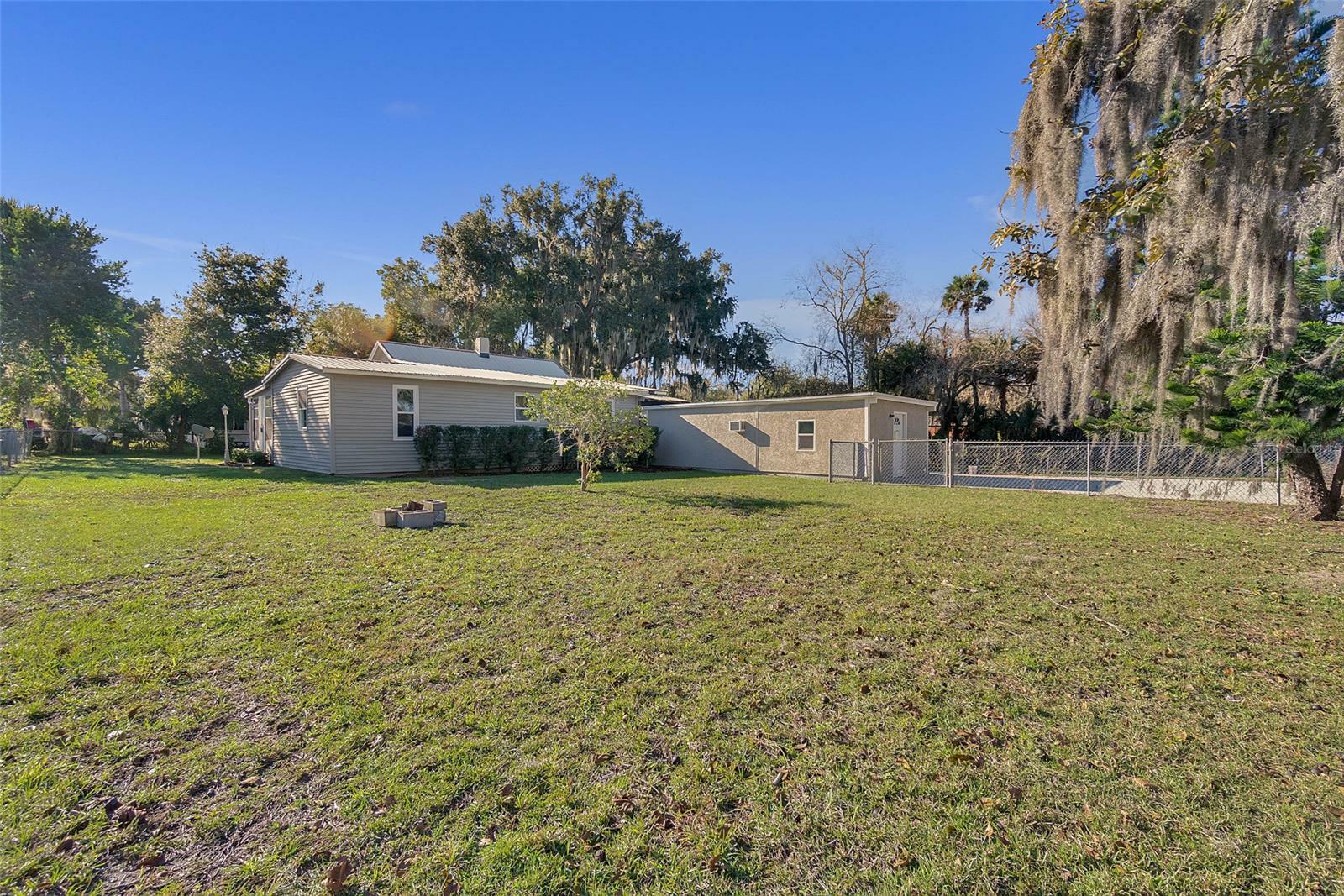 Property Photo:  220 Inwood Avenue  FL 32168 