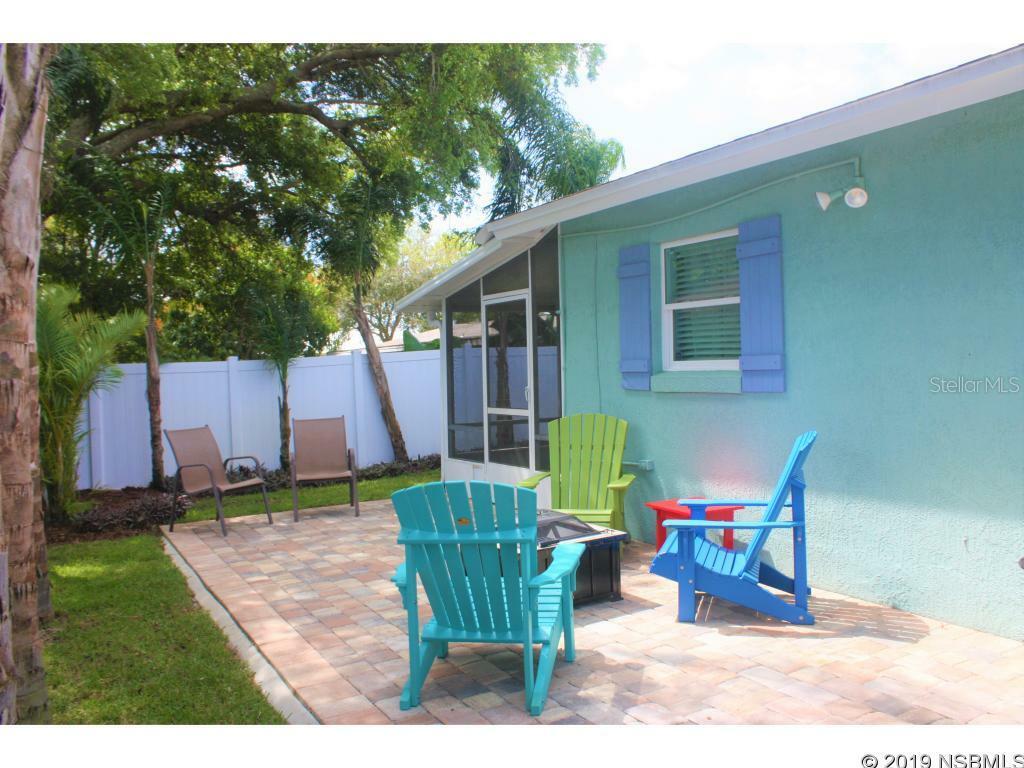 Property Photo:  635 Goodwin Avenue  FL 32169 