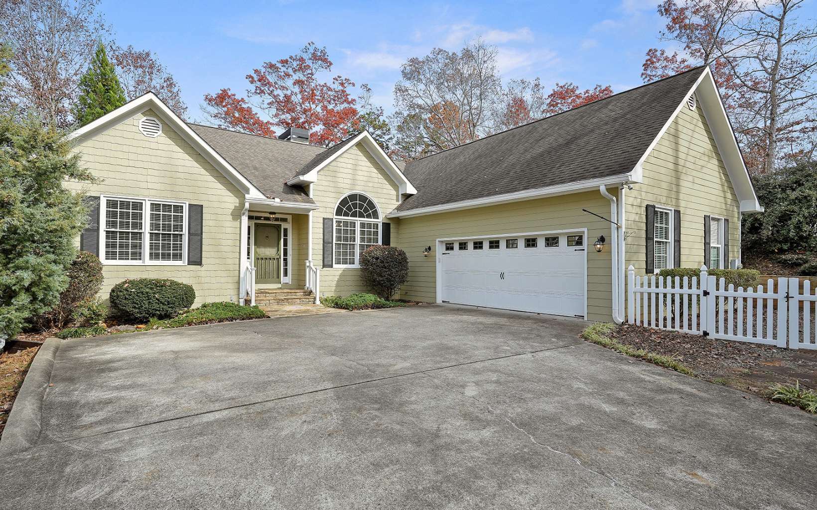 Property Photo:  590 Sally Circle  GA 30536 