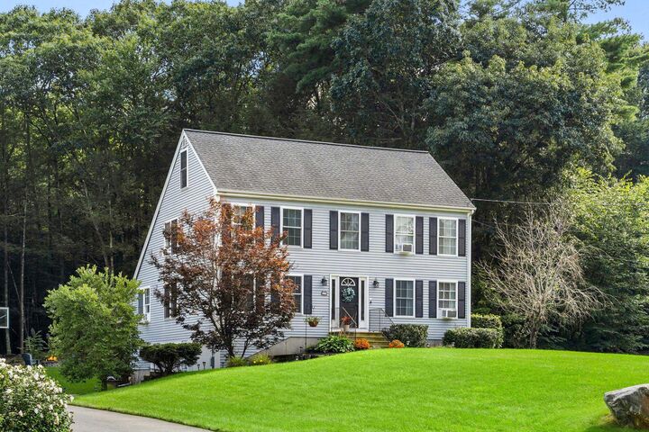 Property Photo:  17 Compromise Lane  NH 03873 