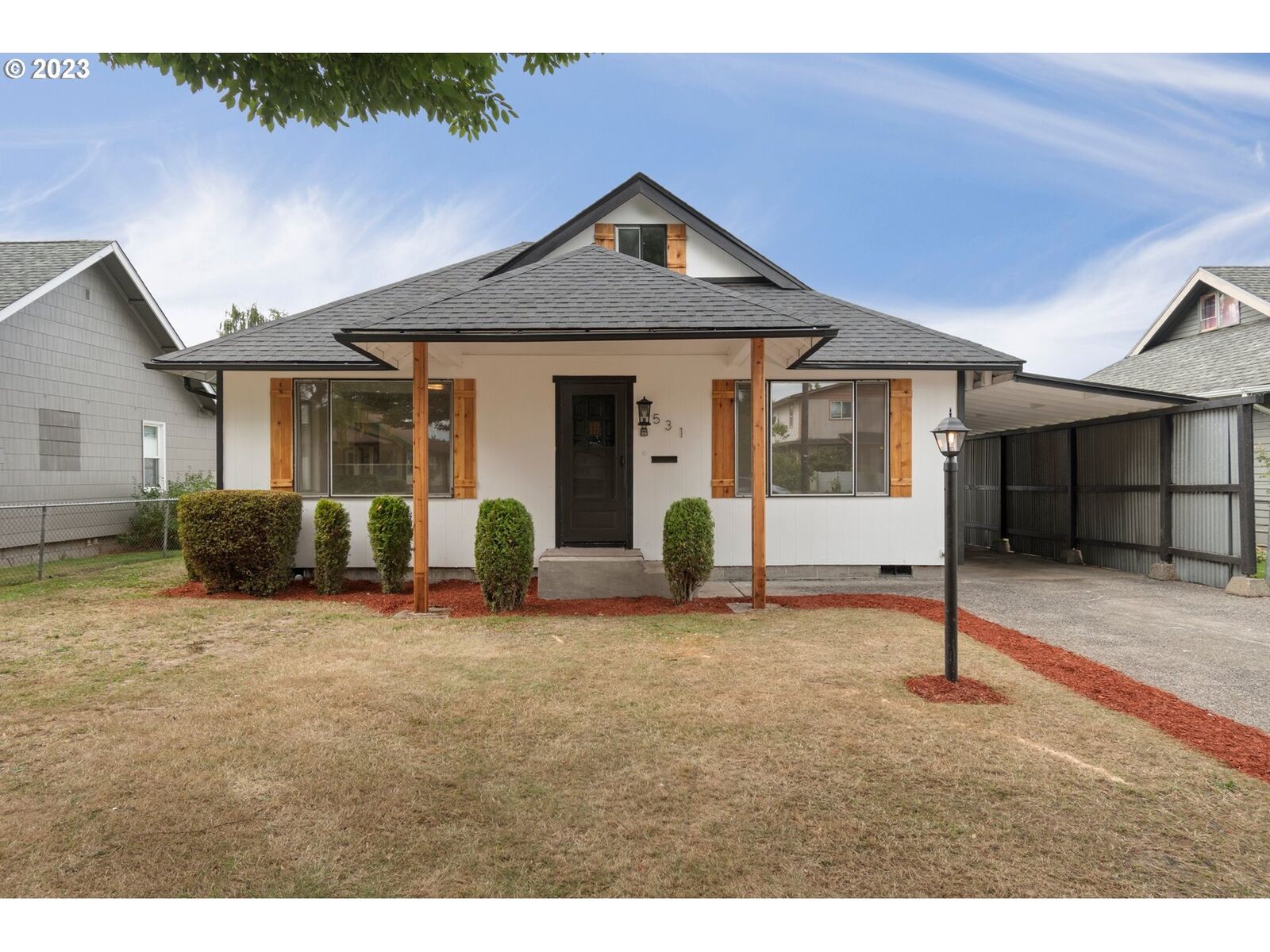 Property Photo: 531 18th Ave WA 98632