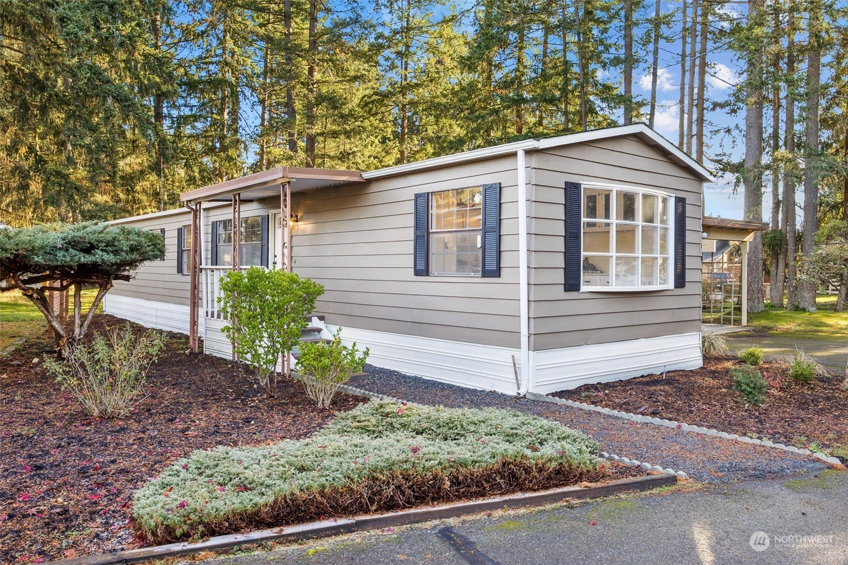 Property Photo: 19313 99th Avenue Ct E 19 WA 98338