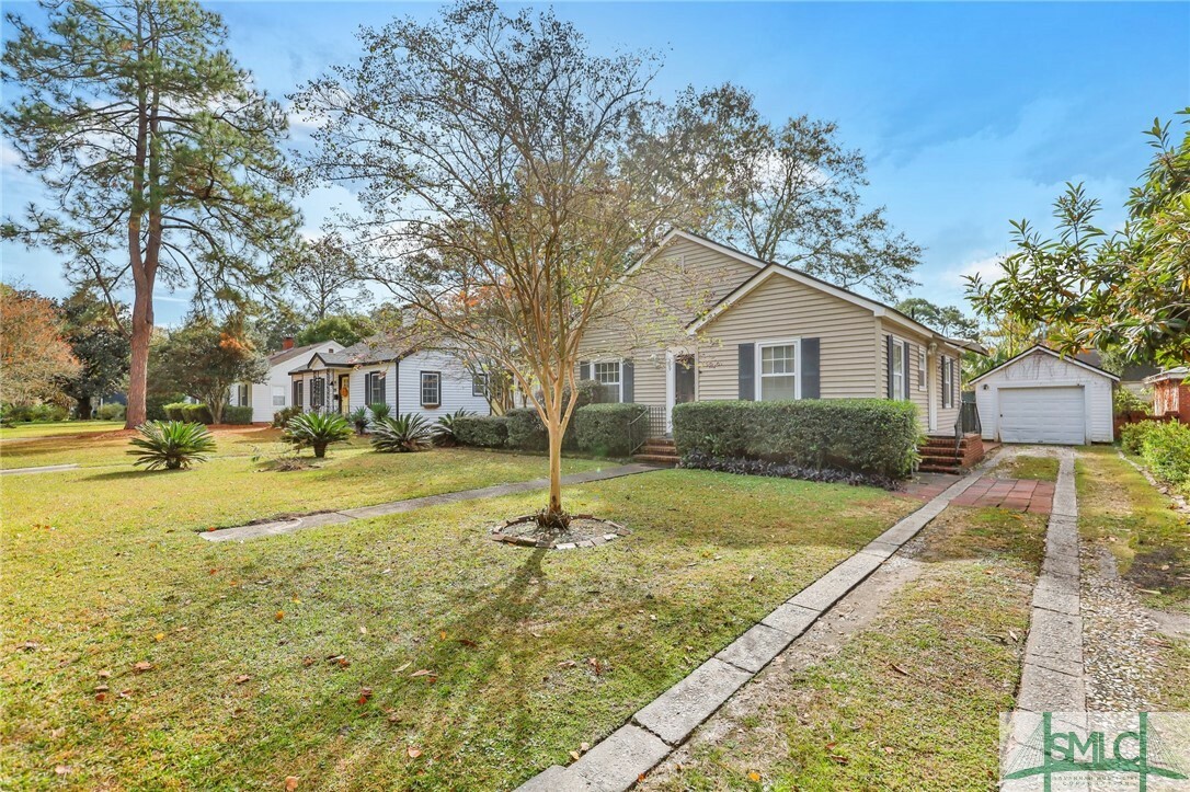 Property Photo:  209 Columbus Drive  GA 31405 