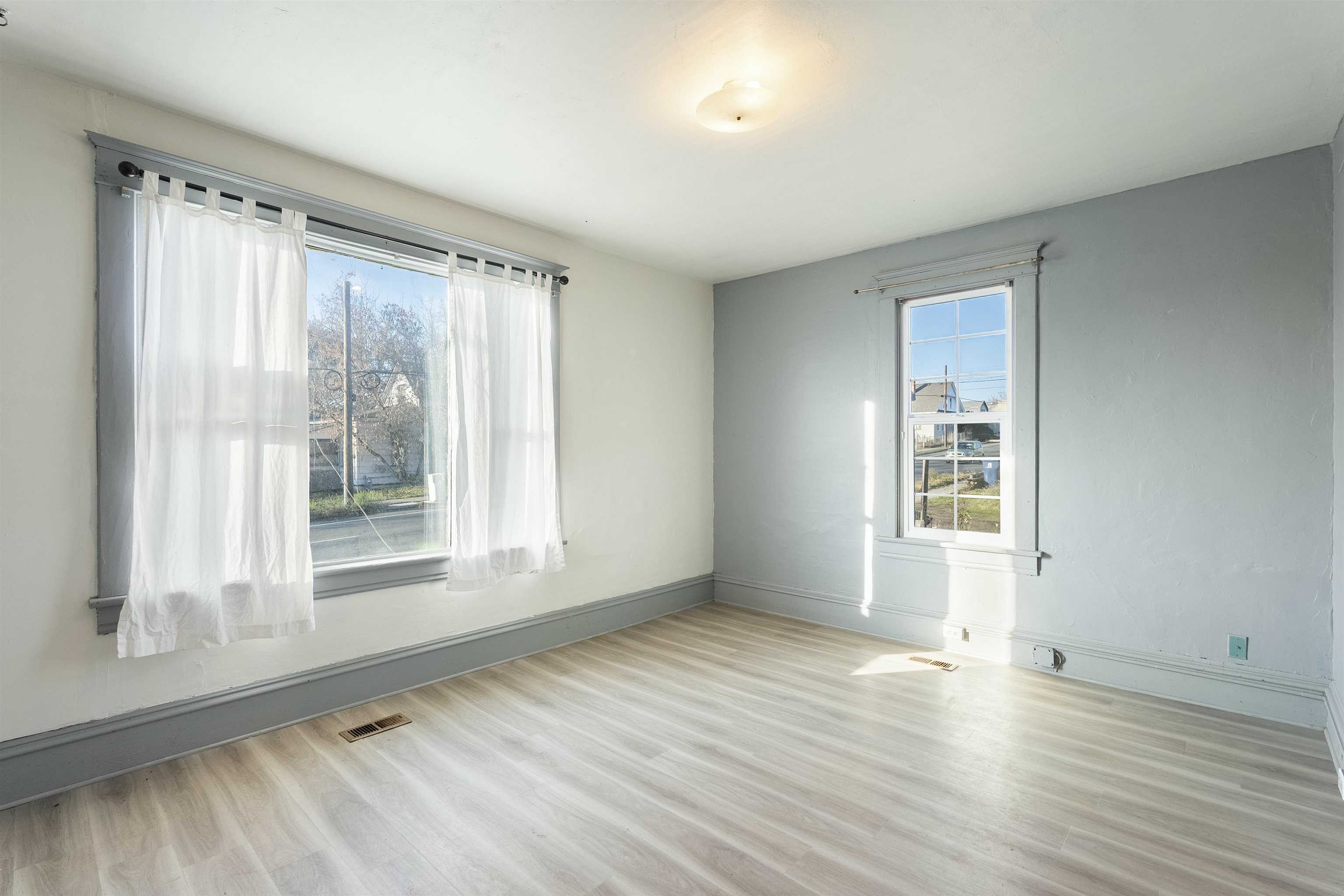 Property Photo: 1518 N Ash St WA 99201