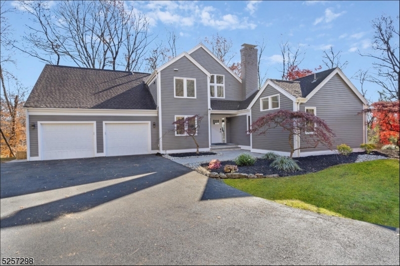 Property Photo: 2 Baxter Farm Rd NJ 07960
