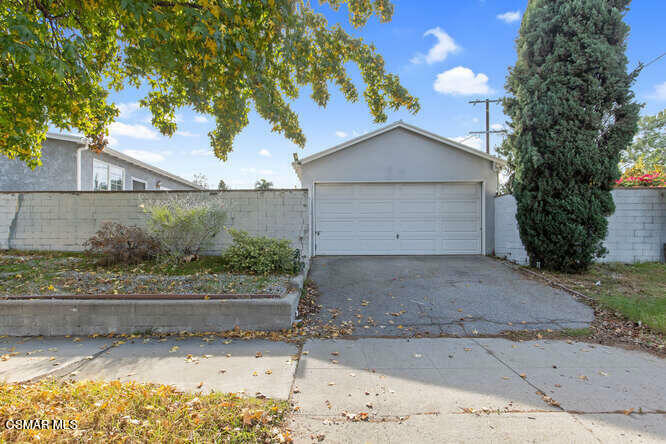 Property Photo:  5525 Wortser Avenue  CA 91401 