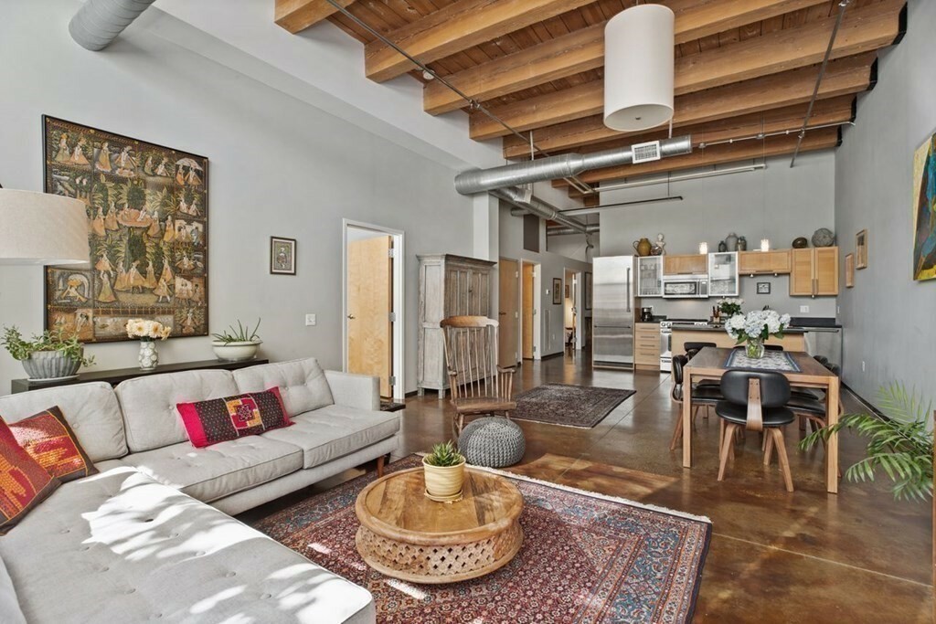 Property Photo: 120 Holmes St 212 MA 02171