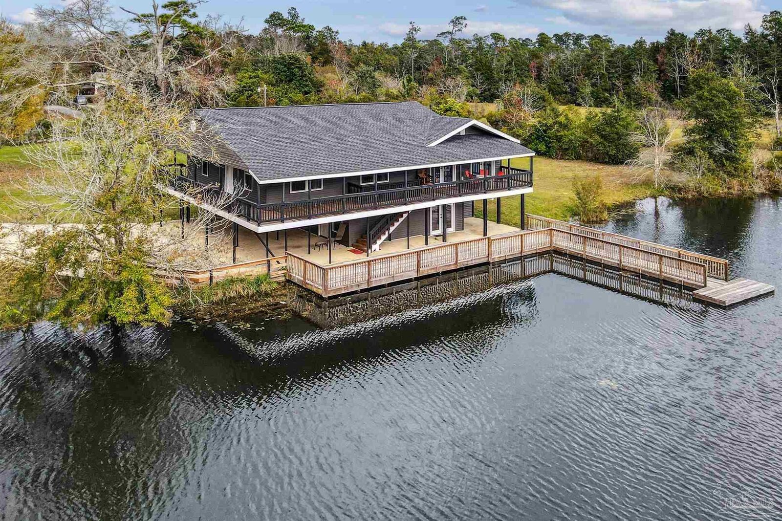 Property Photo: 4608 Riley Rd FL 32570