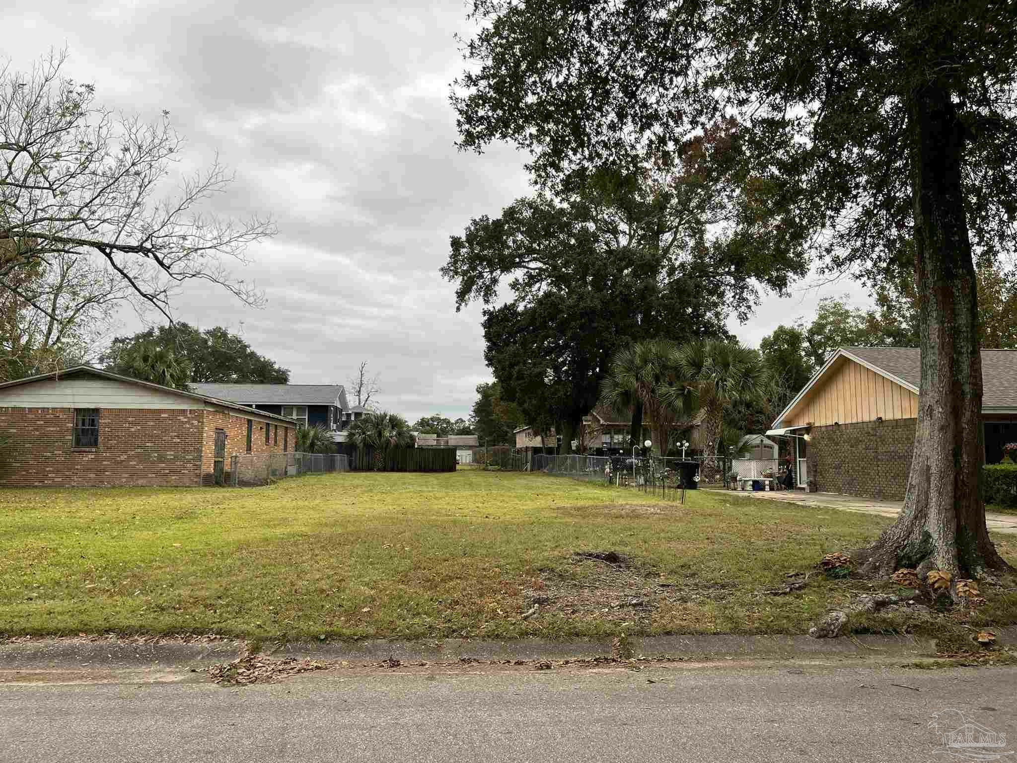 1519 E Hatton St  Pensacola FL 32503 photo