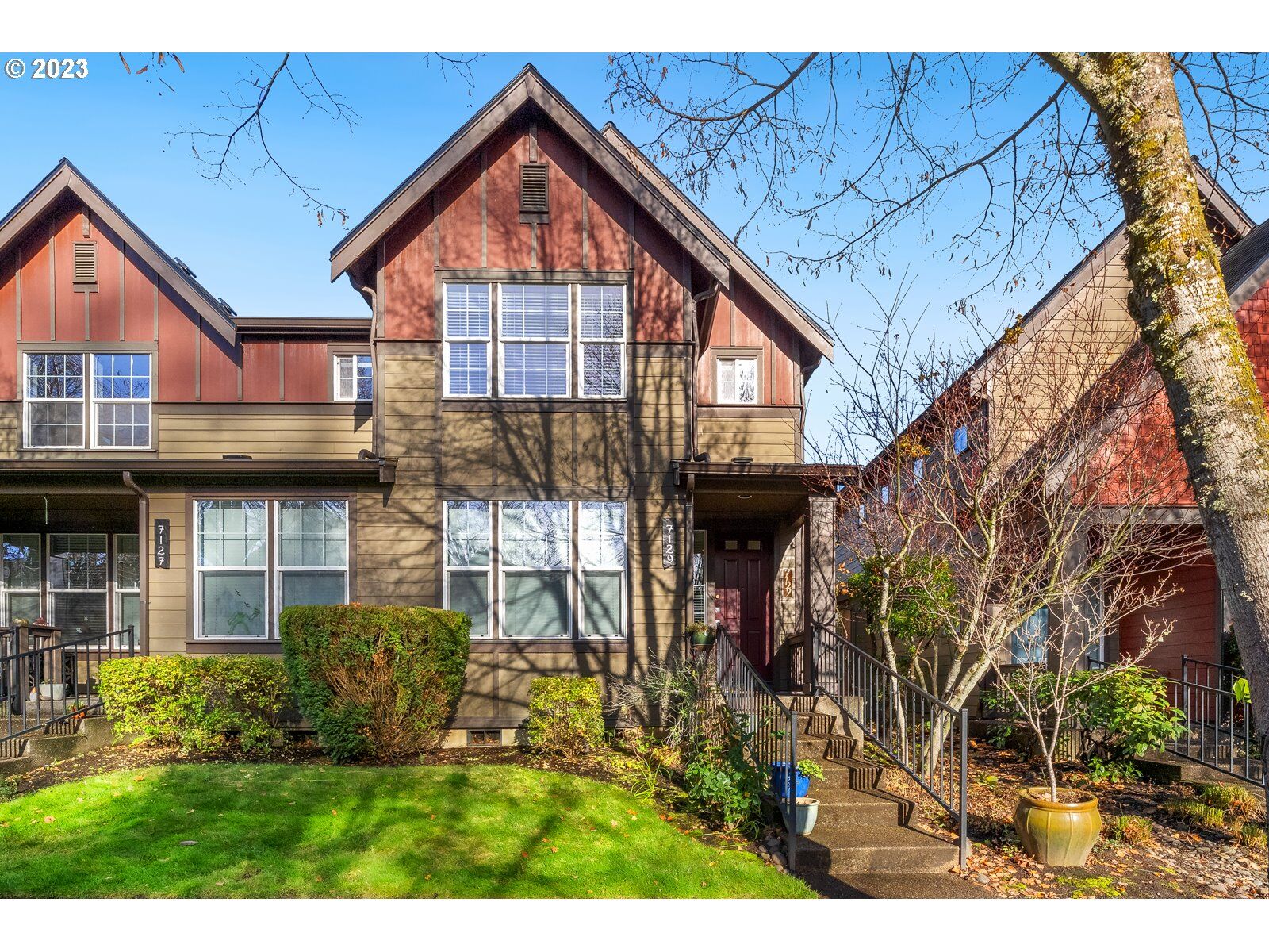 Property Photo: 7129 NE Stonewater St OR 97124