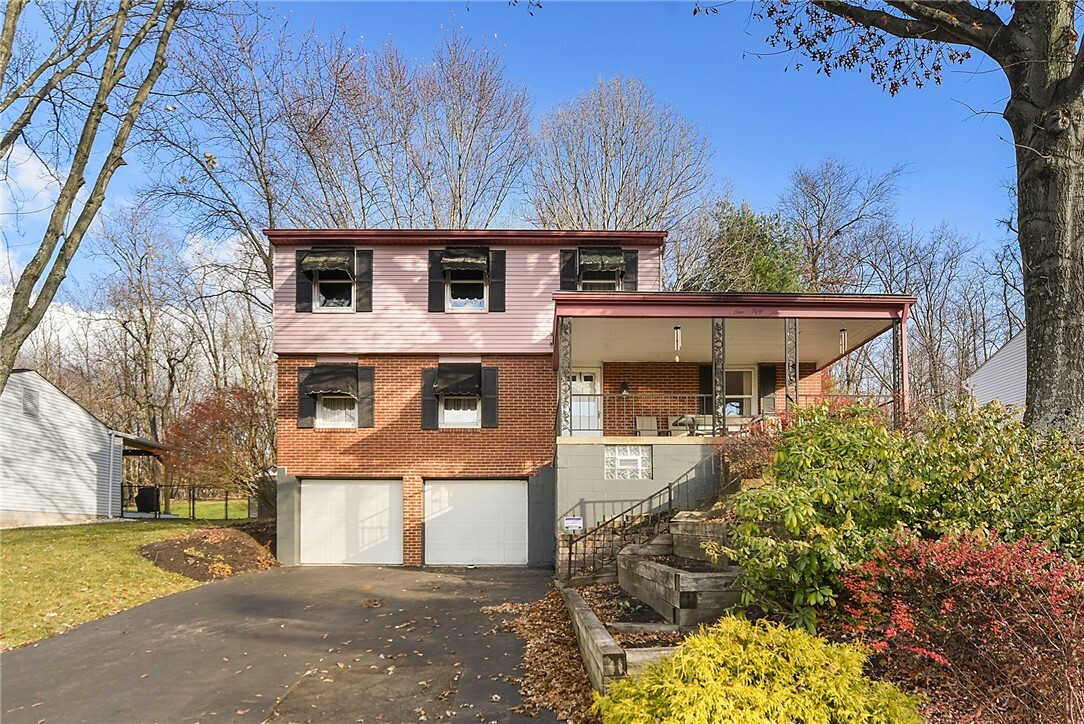 Property Photo:  159 Pinehurst Drive  PA 15042 