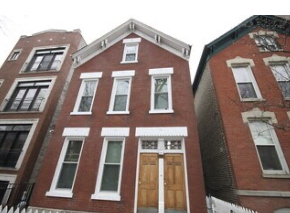 Property Photo:  878 N Hermitage Avenue 1  IL 60622 